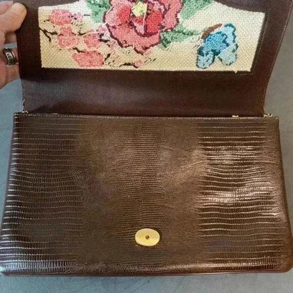 Vintage Womens Embroidered Needlework Butterfly Purs - Picture 7 of 9